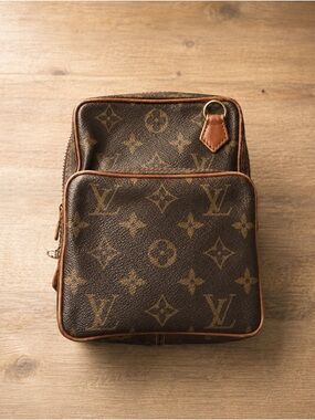 Louis Vuitton Brown Monogram Canvas Belt/Shoulder Pouch. No strap